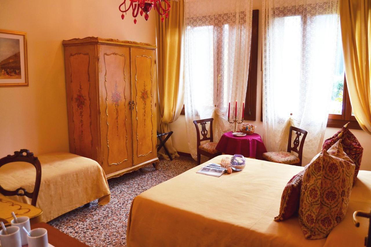 Venice Lion Residence - Vespucci Mestre Zewnętrze zdjęcie A room at the hotel